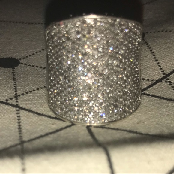 BEAUTIFUL 4.36ctw PAVE DIAMOND RING in WHITE GOLD - Picture 9 of 13